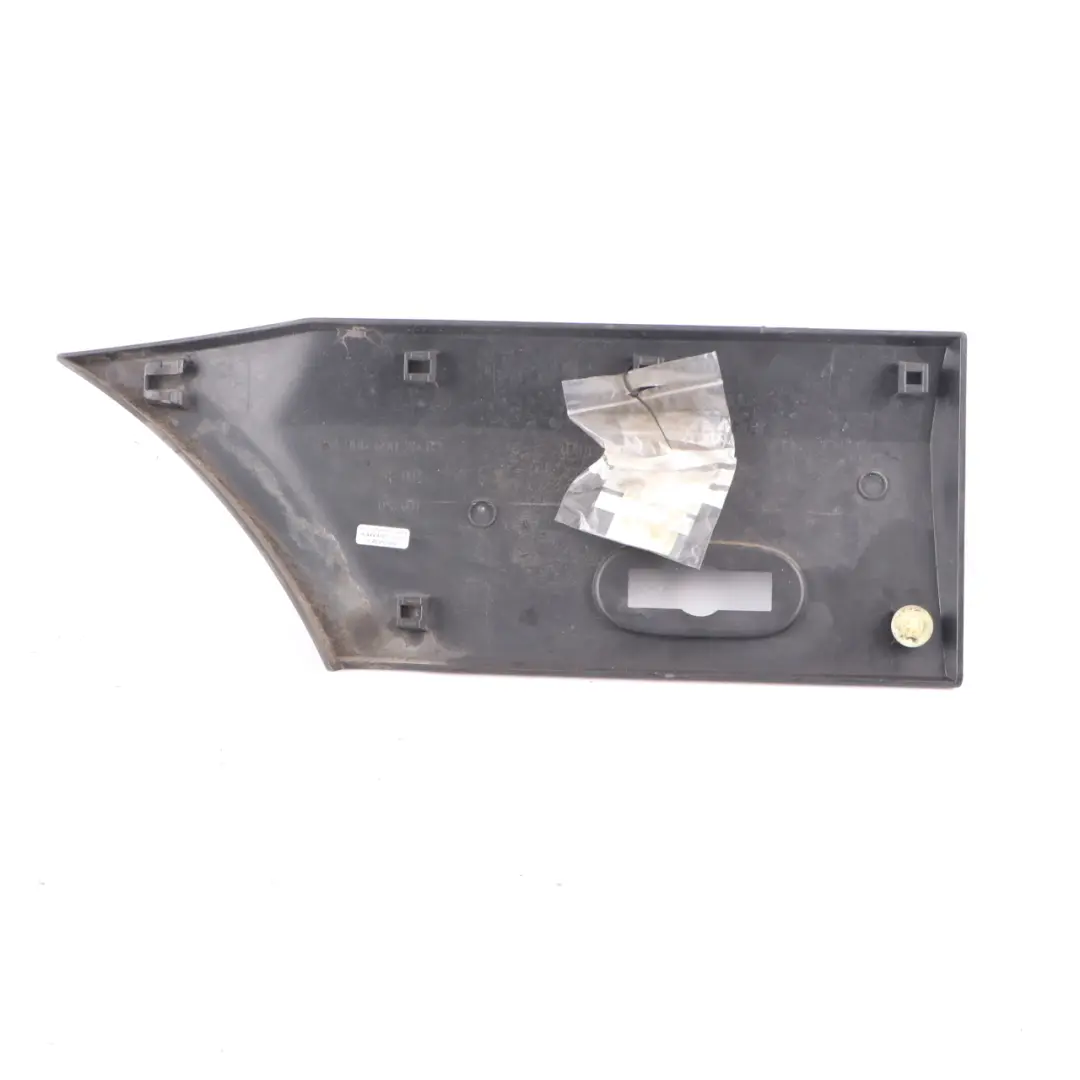 Tapa De Moldura De Puerta Corredera Izquierda para Mercedes W906 con número de pieza A9066902582 Mercedes W906 Tapa De Moldura De Puerta Corredera Izquierda - SKU A9066902582-1 - Número de pieza A9066902582