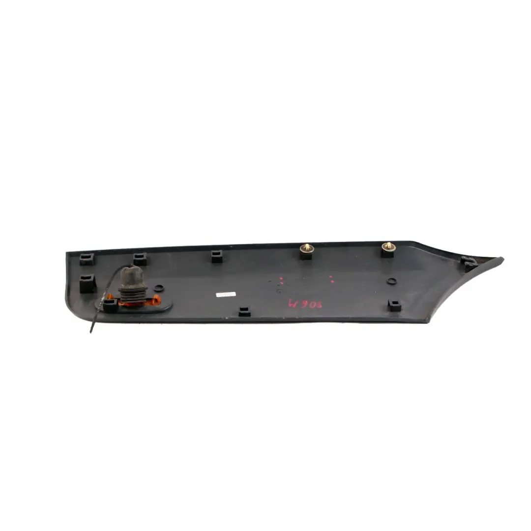 Mercedes W906 Moulure de recouvrement de l'arche de la garniture arrière gauche - SKU A9066902782 - Numéro de pièce A9066902782