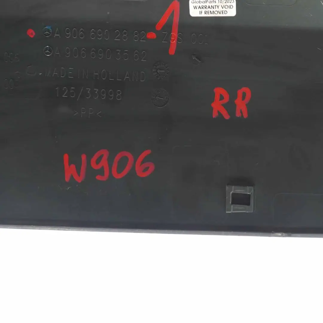 Mercedes Sprinter W906 Zierleiste hinten rechts Abdeckung Formteil - SKU A9066902882-1 - Teilenummer A9066902882