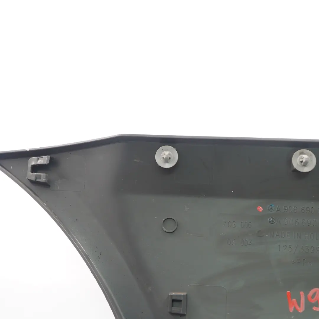 Striscia di rivestimento posteriore destro per Mercedes Sprinter W906 con numero di parte A9066902882 Mercedes Sprinter W906 Striscia di rivestimento posteriore destro - SKU A9066902882-1 - Numero di parte A9066902882