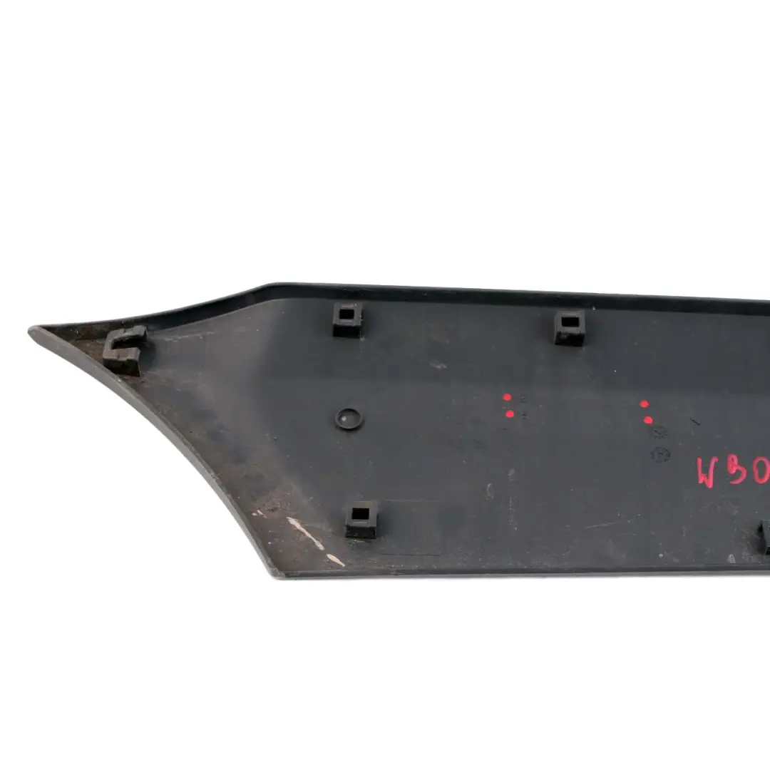 Moulure recouvrement l'arche garniture arrière droite pour Mercedes Sprinter W906 à propos du numéro de pièce A9066902882 Mercedes Sprinter W906 Moulure recouvrement l'arche garniture arrière droite - SKU A9066902882 - Numéro de pièce A9066902882