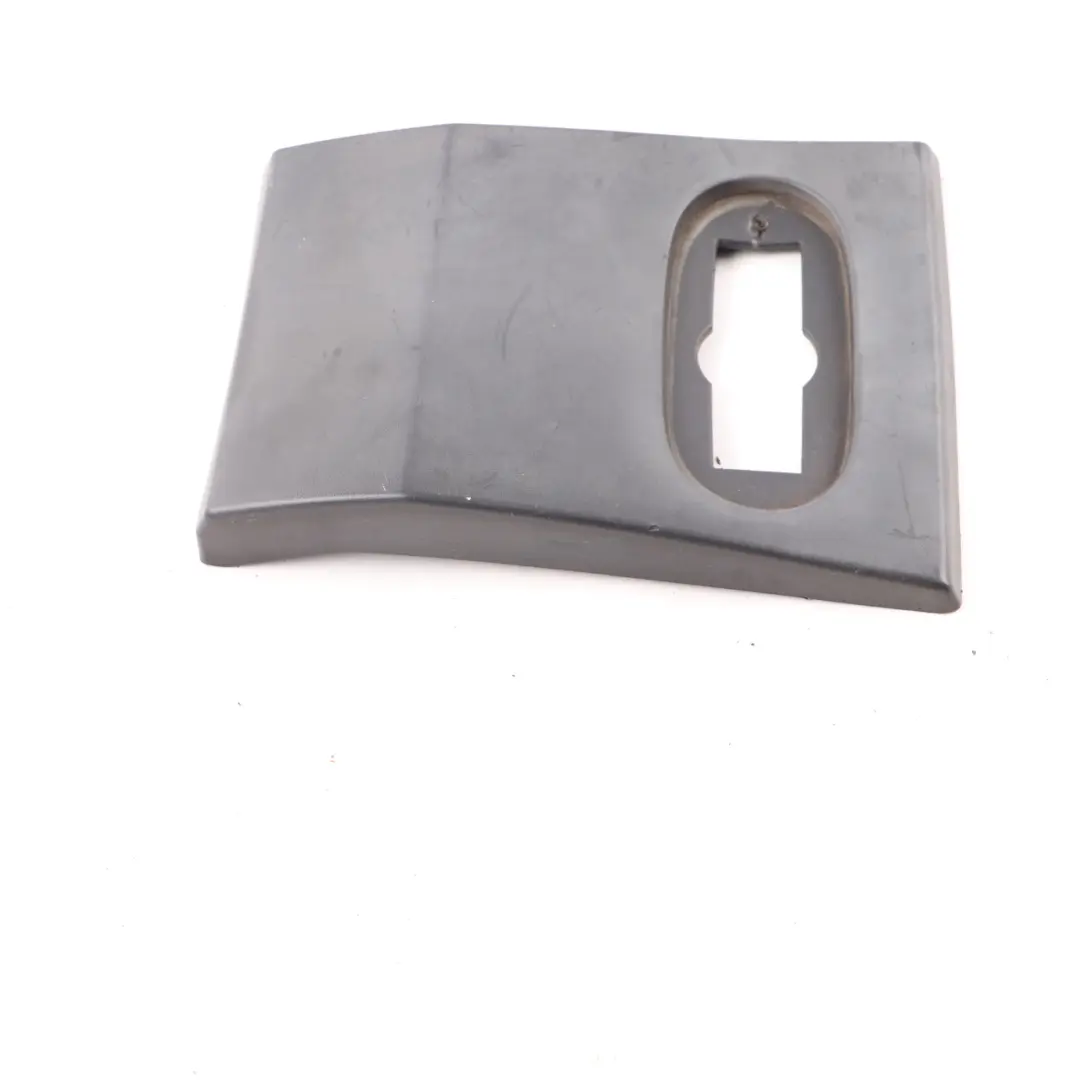 Modanatura Della Porta Anteriore Sinistra Copertura per Mercedes W906 con numero di parte A9066903062 Mercedes W906 Modanatura Della Porta Anteriore Sinistra Copertura - SKU A9066903062 - Numero di parte A9066903062