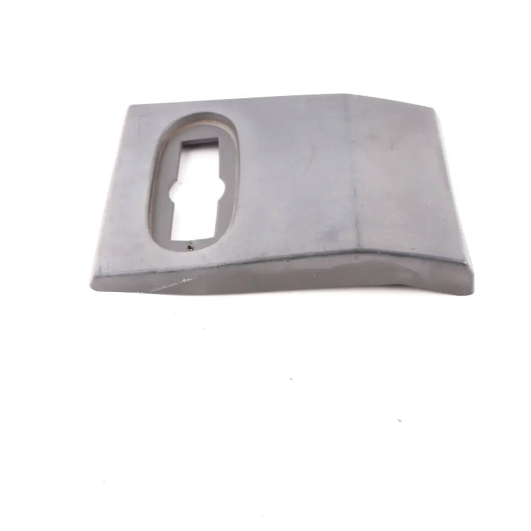 Moulure Porte Avant Gauche Side Trim Cover pour Mercedes W906 à propos du numéro de pièce A9066903062 Mercedes W906 Moulure Porte Avant Gauche Side Trim Cover - SKU A9066903062 - Numéro de pièce A9066903062