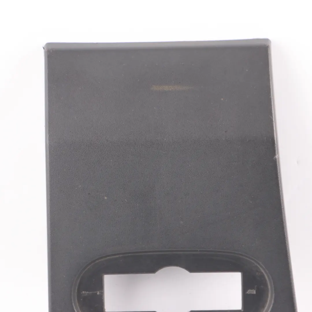 Striscia protettiva laterale modanatura destra per Mercedes Sprinter W906 con numero di parte A9066903362 Mercedes Sprinter W906 Striscia protettiva laterale modanatura destra - SKU A9066903362 - Numero di parte A9066903362