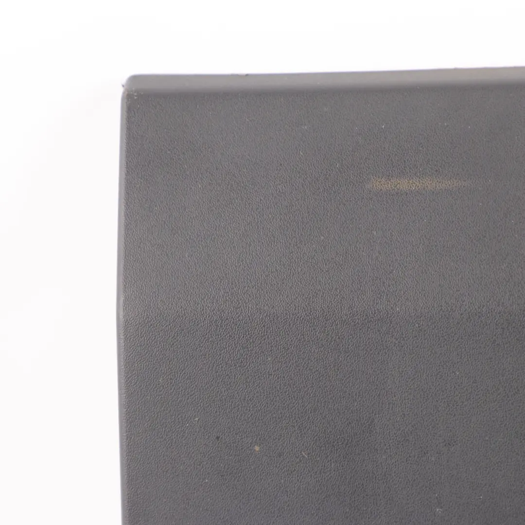 Bande protectrice feu latéral moulée droite pour Mercedes Sprinter W906 à propos du numéro de pièce A9066903362 Mercedes Sprinter W906 Bande protectrice feu latéral moulée droite - SKU A9066903362 - Numéro de pièce A9066903362