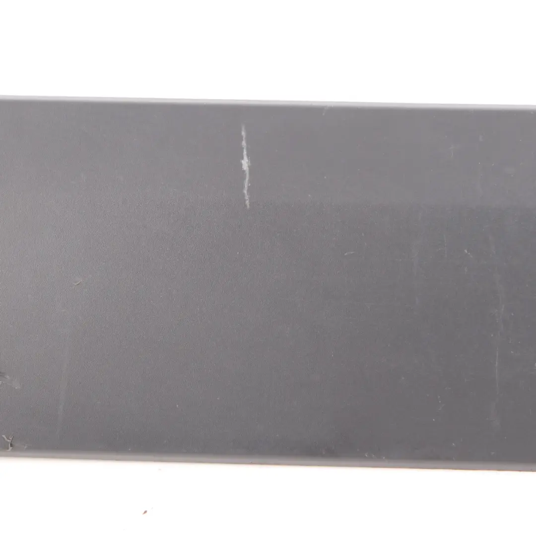 Zierleiste für das Viertel Hinten Links für Mercedes Sprinter W906 mit Teilenummer A9066903400 Mercedes Sprinter W906 Zierleiste für das Viertel Hinten Links - SKU A9066903400 - Teilenummer A9066903400