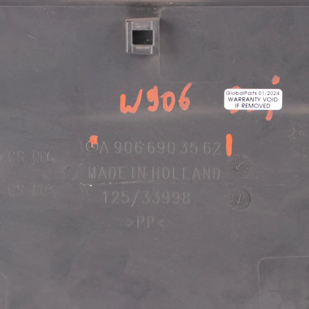 Rad Lauf Zierleiste Hinten Rechts für Mercedes Sprinter W906 mit Teilenummer A9066903562 Mercedes Sprinter W906 Rad Lauf Zierleiste Hinten Rechts - SKU A9066903562 - Teilenummer A9066903562