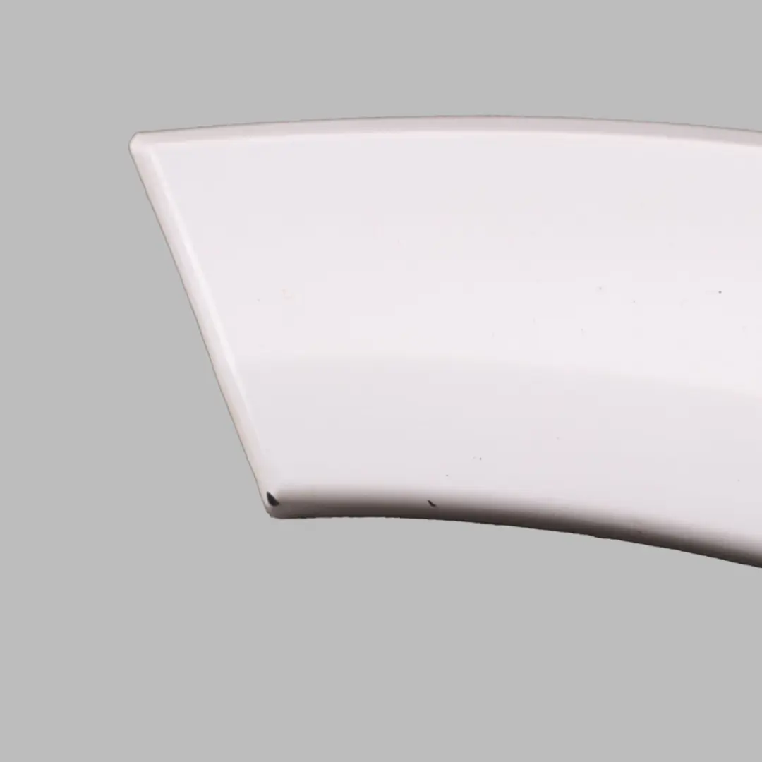 Wing Moulding Front Right O/S Cover Arctic White 9147 to Mercedes W906 with Part number A9066904882 Mercedes W906 Wing Moulding Front Right O/S Cover Arctic White 9147 - SKU A9066904882-ARW - Part number A9066904882
