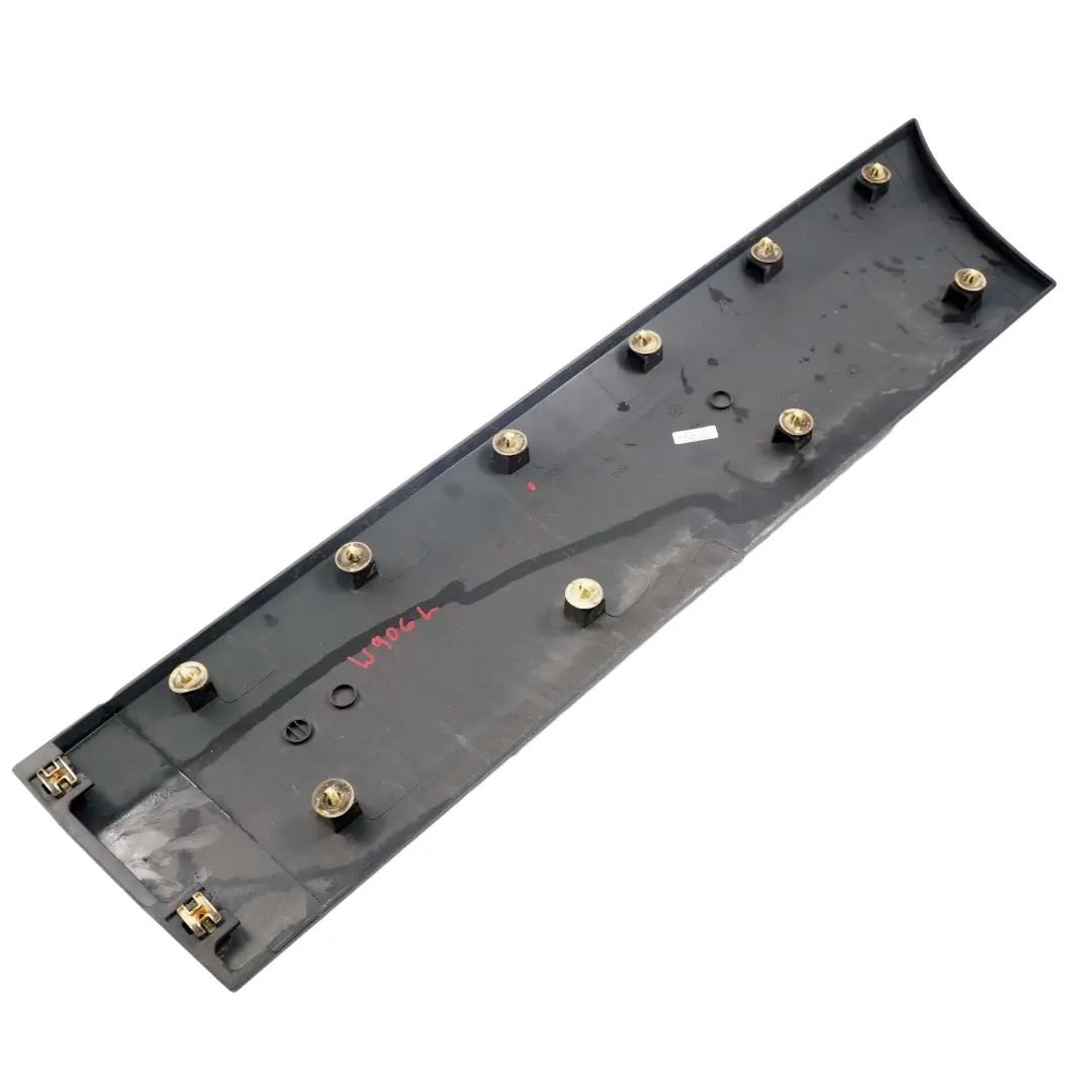 Mercedes-Benz Sprinter W906 Front Left Trim Door Cover Moulding para con número de pieza A9066904982 Mercedes-Benz Sprinter W906 Front Left Trim Door Cover Moulding - SKU A9066904982 - Número de pieza A9066904982