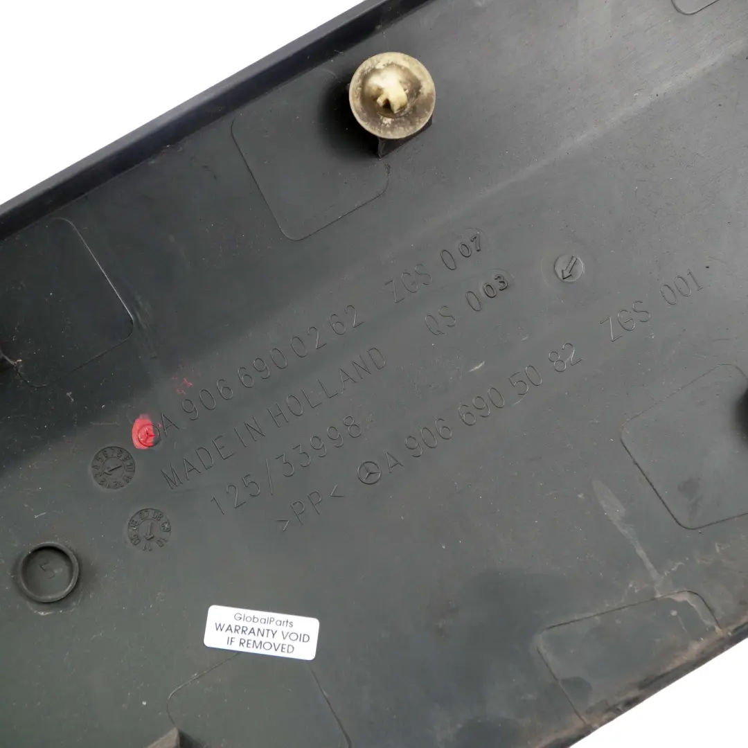 Delantero Derecho Embellecedor Cubrepuerta Moldura para Mercedes W906 con número de pieza A9066905082 Mercedes W906 Delantero Derecho Embellecedor Cubrepuerta Moldura - SKU A9066905082 - Número de pieza A9066905082