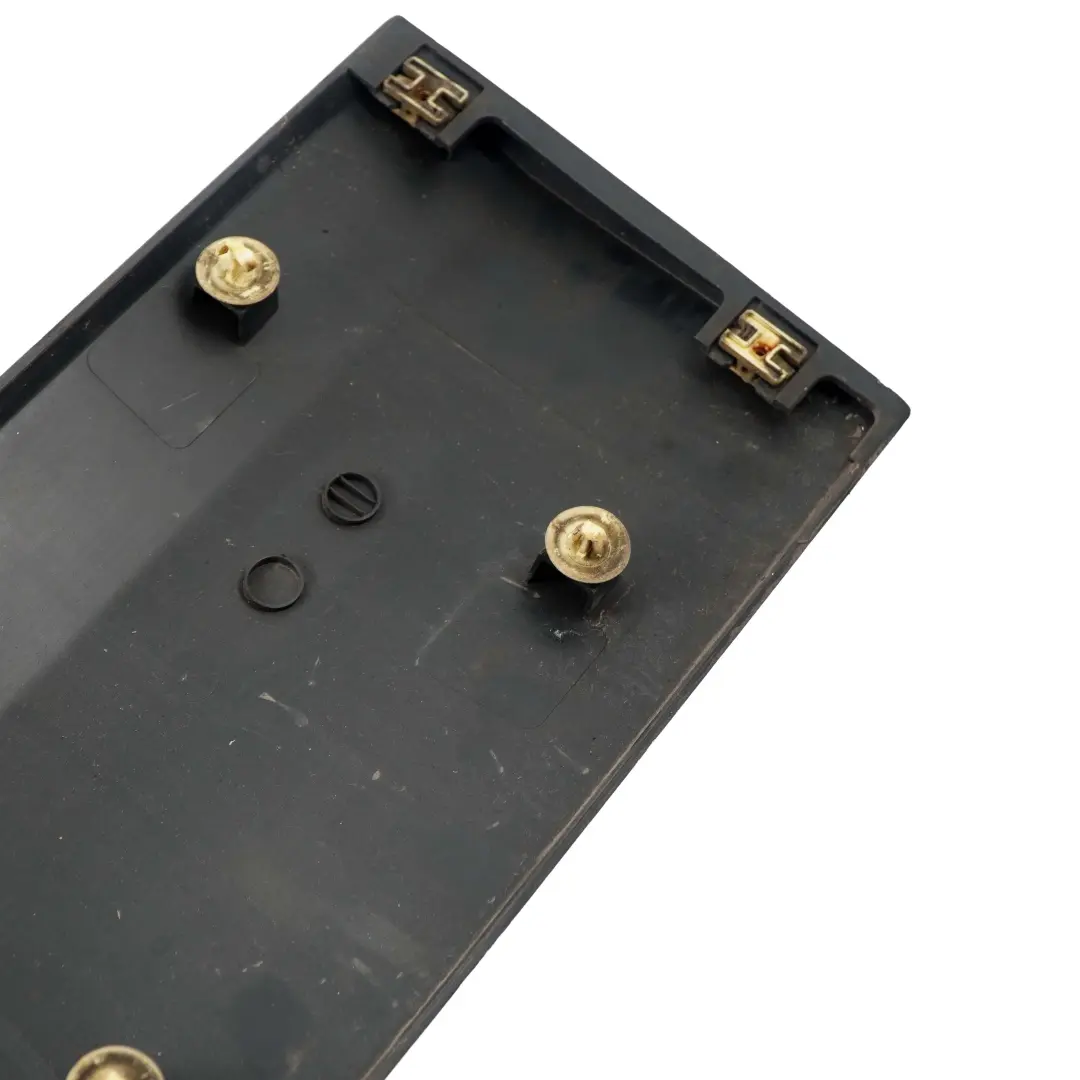 Delantero Derecho Embellecedor Cubrepuerta Moldura para Mercedes W906 con número de pieza A9066905082 Mercedes W906 Delantero Derecho Embellecedor Cubrepuerta Moldura - SKU A9066905082 - Número de pieza A9066905082