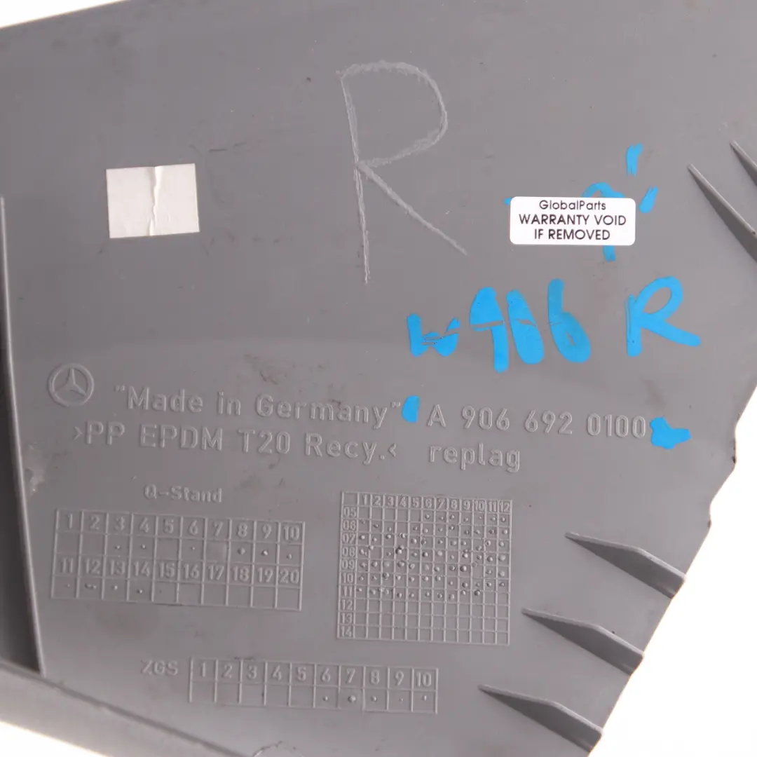 Mercedes W906 Osłona Obudowa Słupka Szara Prawa - SKU A9066920100 - Numer Części A9066920100