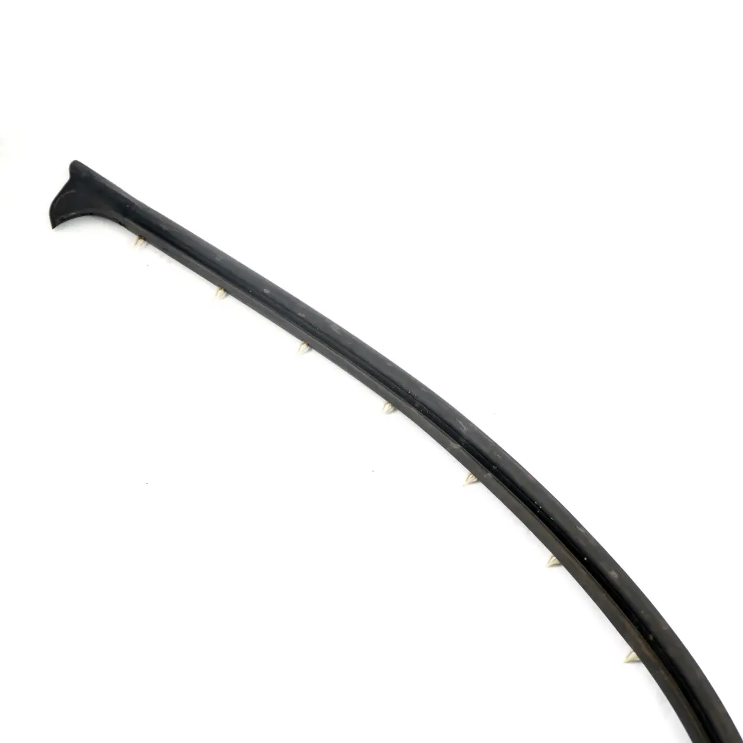 Joint d'étanchéité rail guidage vitre porte avant gauche pour Mercedes Sprinter W906 à propos du numéro de pièce A9066970898 Mercedes Sprinter W906 Joint d'étanchéité rail guidage vitre porte avant gauche - SKU A9066970898 - Numéro de pièce A9066970898