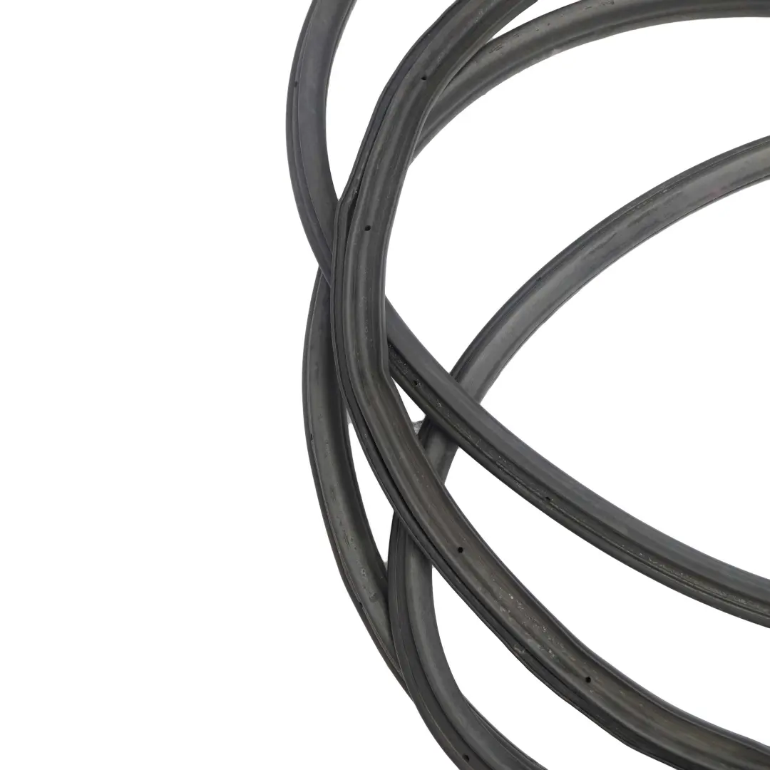 Mercedes W906 Sliding Door Seal Sprinter Left Right Door N/ Gasket Black - SKU A9066975698 - Número de pieza A9066975698