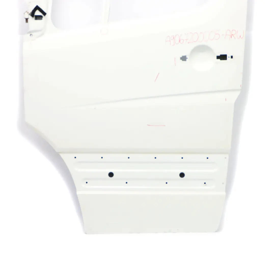 Drzwi Lewe Przednie Arctic White Biały - 9147 do Mercedes Sprinter W906 o numerze A9067200005 Mercedes Sprinter W906 Drzwi Lewe Przednie Arctic White Biały - 9147 - SKU A9067200005-ARW - Numer Części A9067200005