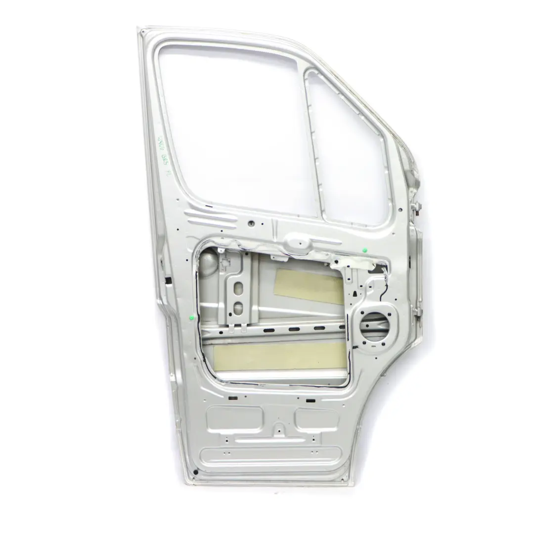 Drzwi Lewe Przednie Brilliant Silver Srebrne - 9744 do Mercedes Sprinter W906 o numerze A9067200005 Mercedes Sprinter W906 Drzwi Lewe Przednie Brilliant Silver Srebrne - 9744 - SKU A9067200005-BRS - Numer Części A9067200005