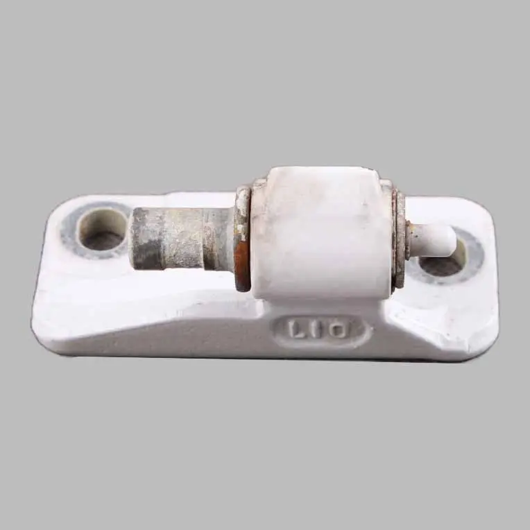 Charnière de porte avant gauche supérieure blanc arctique - 9147 pour Mercedes W906 à propos du numéro de pièce A9067200037 Mercedes W906 Charnière de porte avant gauche supérieure blanc arctique - 9147 - SKU A9067200037-ARW - Numéro de pièce A9067200037