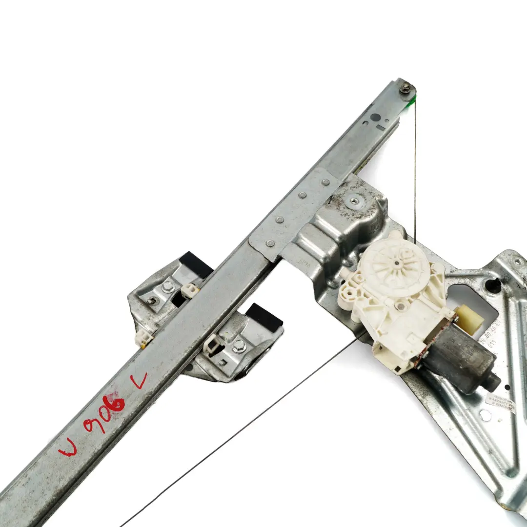 Lève-Vitre Lève-Porte Avant Gauche pour Mercedes Sprinter W906 à propos du numéro de pièce A9067200046 Mercedes Sprinter W906 Lève-Vitre Lève-Porte Avant Gauche - SKU A9067200046 - Numéro de pièce A9067200046