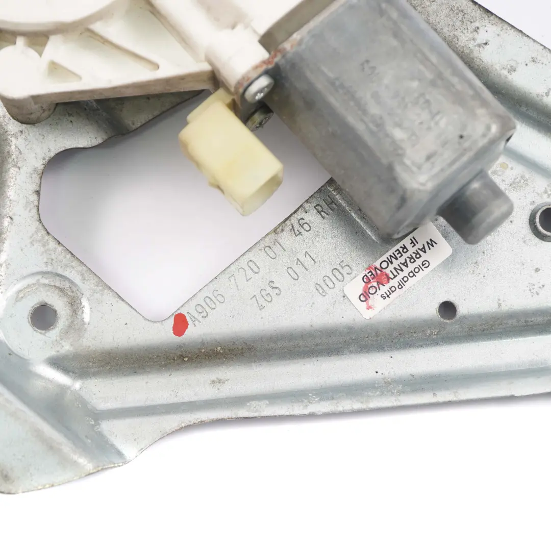 Mercedes-Benz Sprinter W906 Puerta Delantera Derecha Elevalunas Elevador para con número de pieza A9067200146 Mercedes-Benz Sprinter W906 Puerta Delantera Derecha Elevalunas Elevador - SKU A9067200146 - Número de pieza A9067200146