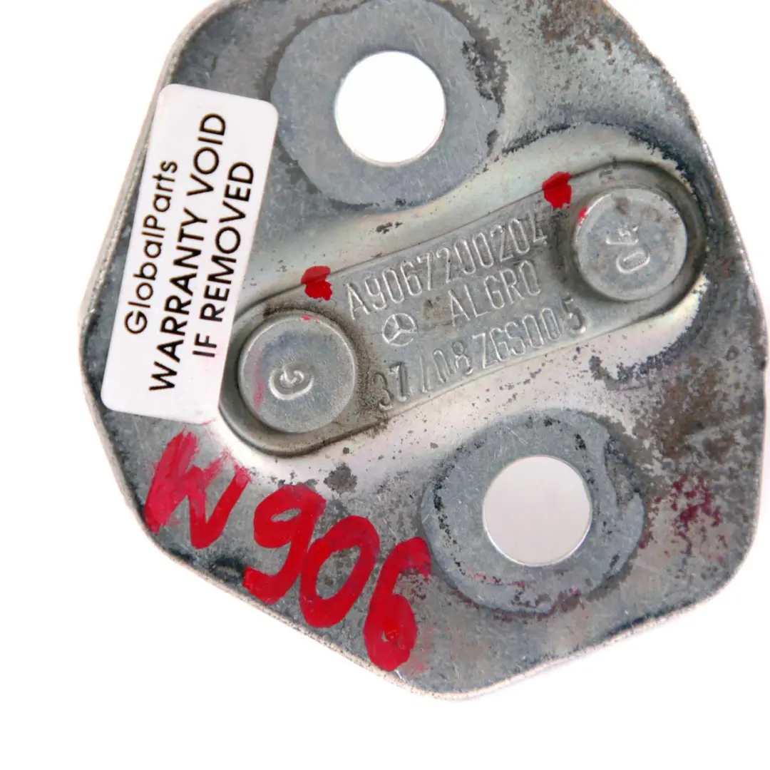 Hintere Türverriegelung Schließblech für Mercedes Sprinter W906 mit Teilenummer A9067200204 Mercedes Sprinter W906 Hintere Türverriegelung Schließblech - SKU A9067200204 - Teilenummer A9067200204