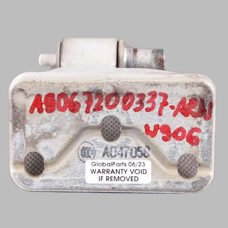Mercedes W906 Door Hinge Front Right O/S Lower Arctic White - 9147 - SKU A9067200337-ARW - Part number A9067200337