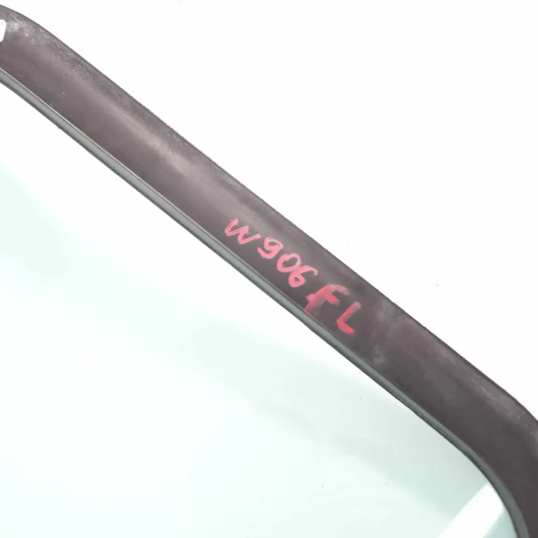 Glace de porte avant gauche AS2 Crystal Clear pour Mercedes Sprinter W906 à propos du numéro de pièce A9067250009 Mercedes Sprinter W906 Glace de porte avant gauche AS2 Crystal Clear - SKU A9067250009-1 - Numéro de pièce A9067250009