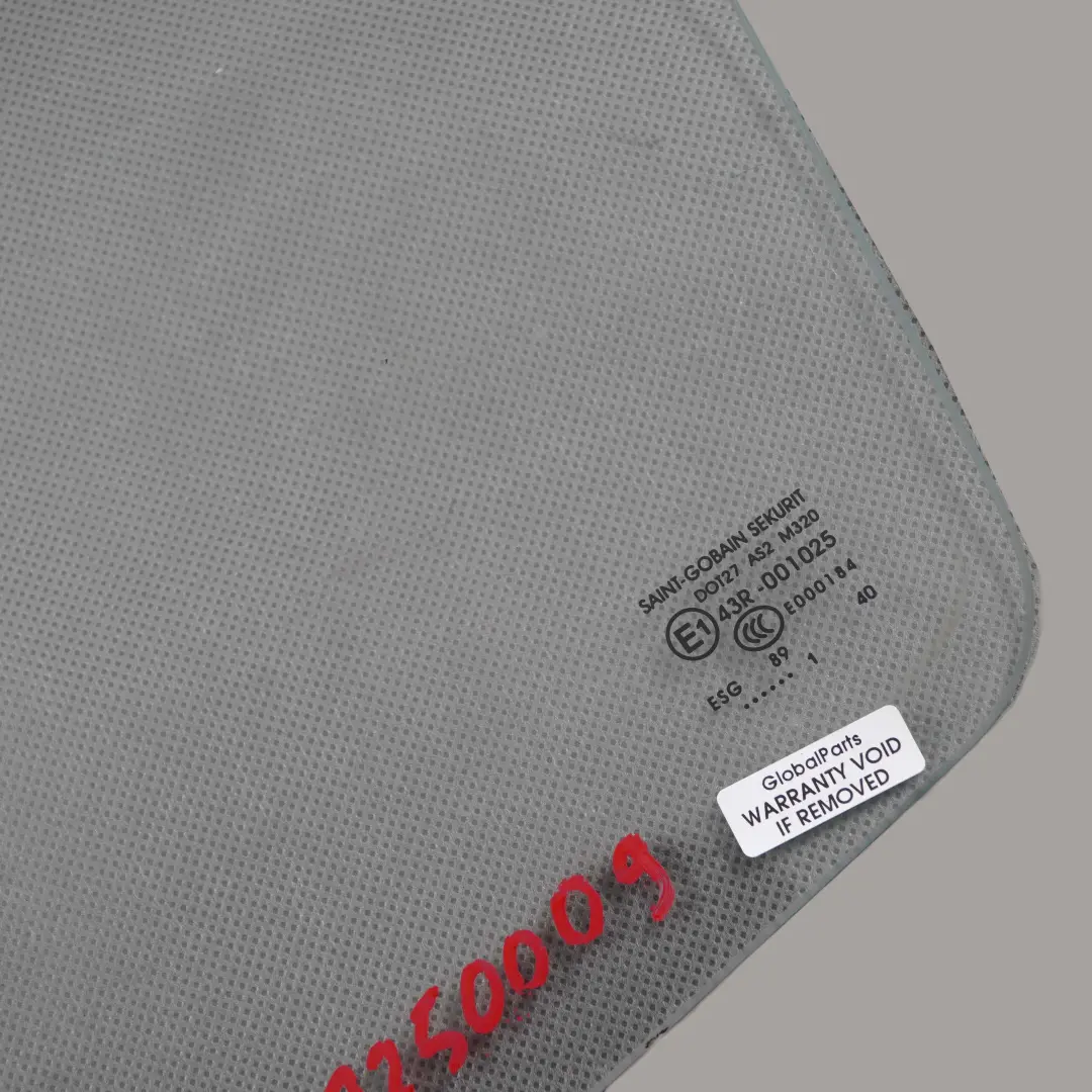 Cristal de puerta delantera izquierda AS2 Crystal Clear para Mercedes Sprinter W906 con número de pieza A9067250009 Mercedes Sprinter W906 Cristal de puerta delantera izquierda AS2 Crystal Clear - SKU A9067250009 - Número de pieza A9067250009