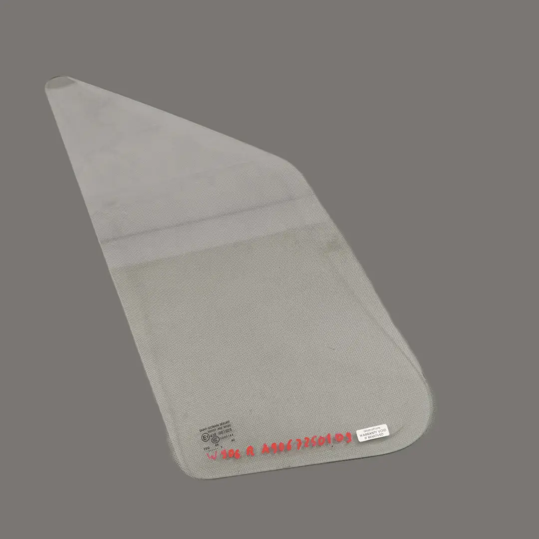 Vetro Della Porta Anteriore Destra AS2 Cristallino per Mercedes Sprinter W906 con numero di parte A9067250109 Mercedes Sprinter W906 Vetro Della Porta Anteriore Destra AS2 Cristallino - SKU A9067250109 - Numero di parte A9067250109