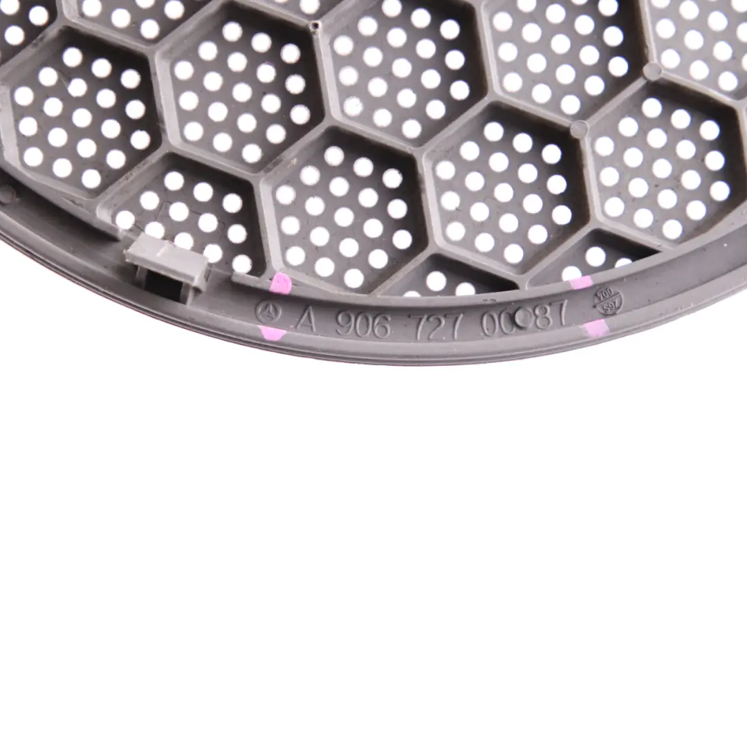 Tapa altavoz tarjeta de puerta Panel frontal izquierdo para Mercedes W906 con número de pieza A9067270087 Mercedes W906 Tapa altavoz tarjeta de puerta Panel frontal izquierdo - SKU A9067270087 - Número de pieza A9067270087