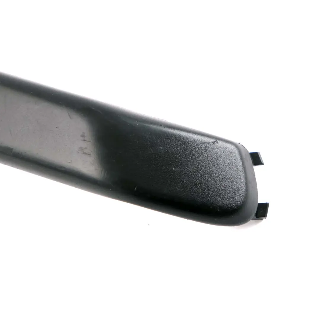 Mercedes-Benz W906 Couvercle poignée carte porte intérieure gauche pour à propos du numéro de pièce A9067270287 Mercedes-Benz W906 Couvercle poignée carte porte intérieure gauche - SKU A9067270287 - Numéro de pièce A9067270287