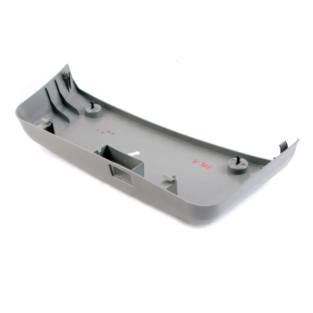 Embellecedor Tarjeta Puerta Izquierda Art Gris para Mercedes W906 con número de pieza A9067270471 Mercedes W906 Embellecedor Tarjeta Puerta Izquierda Art Gris - SKU A9067270471 - Número de pieza A9067270471