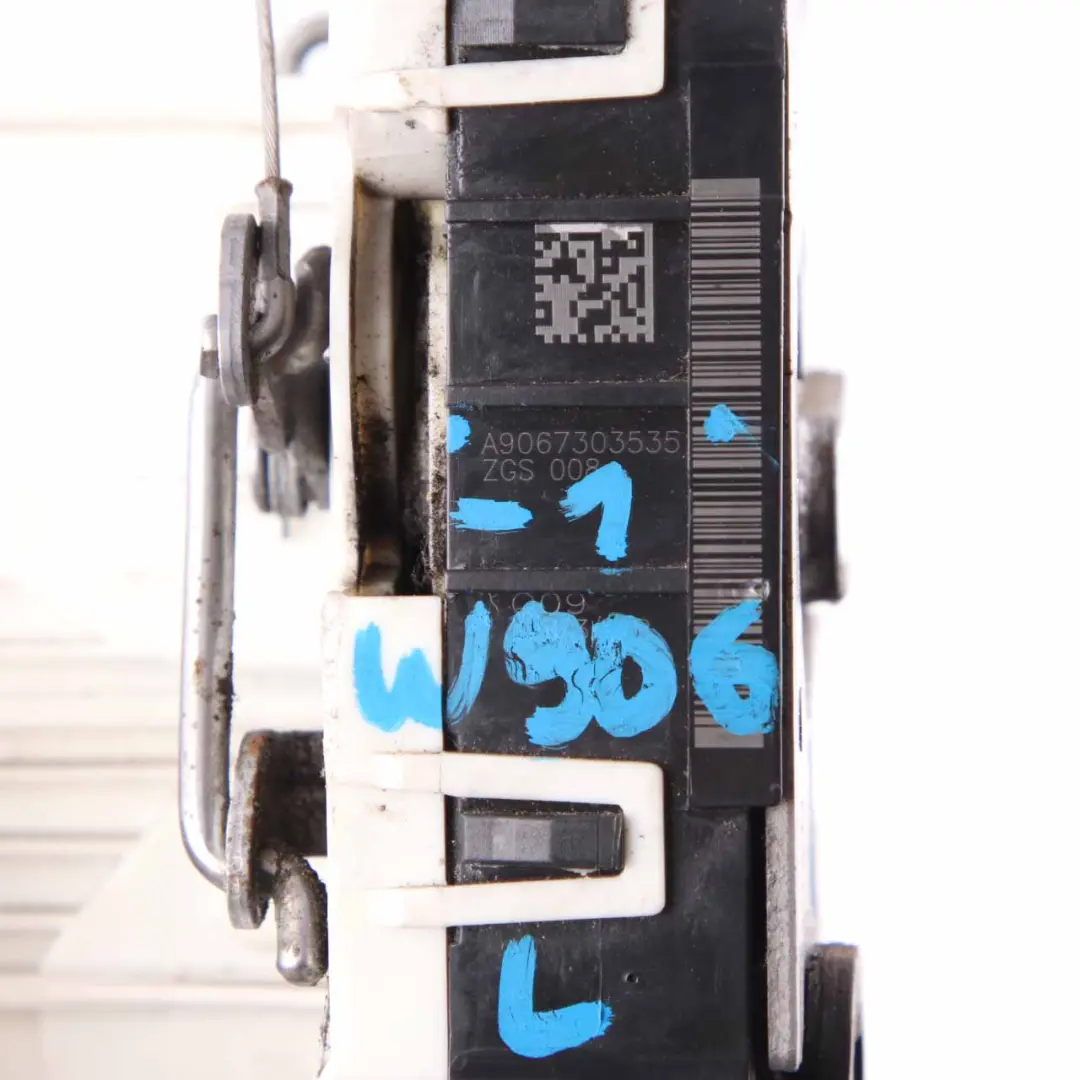 Mercedes W906 Mécanisme Verrouillage Porte Coulissante côté gauche - SKU A9067303535-1 - Numéro de pièce A9067303535