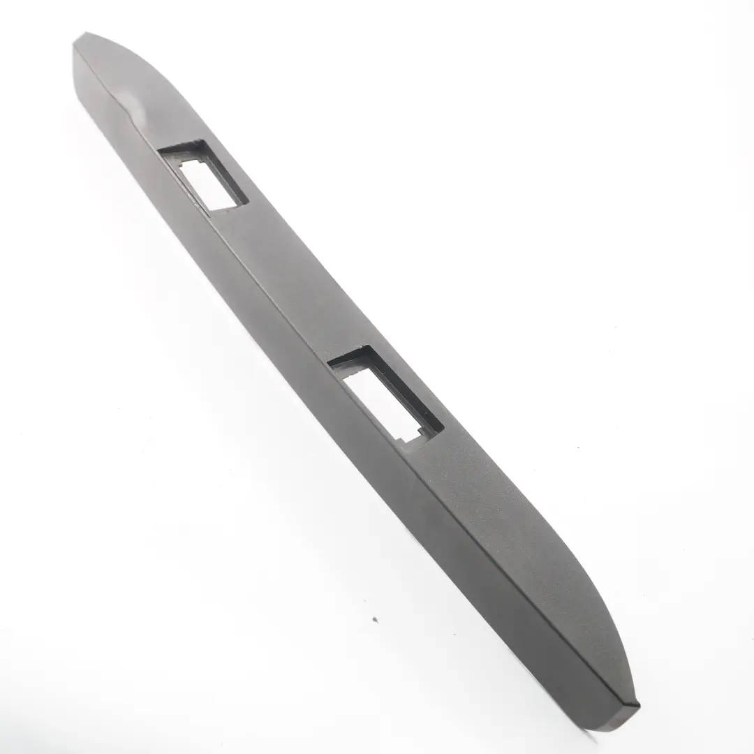 Mercedes W906 Trunk Cubierta Panel Placa de matrícula Soporte - SKU A9067400030-1 - Número de pieza A9067400030
