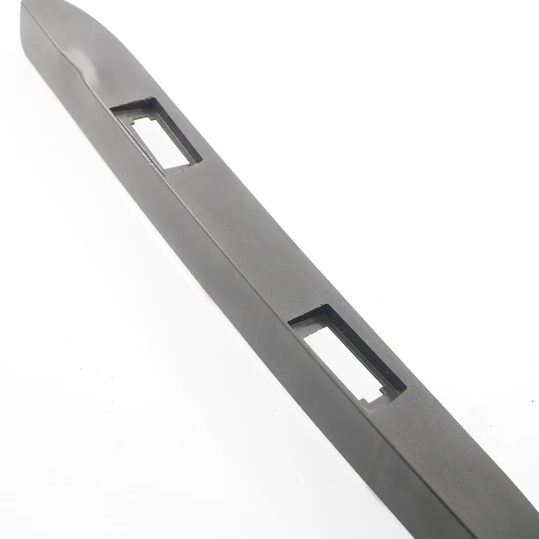Mercedes W906 Trunk Cubierta Panel Placa de matrícula Soporte - SKU A9067400030-1 - Número de pieza A9067400030