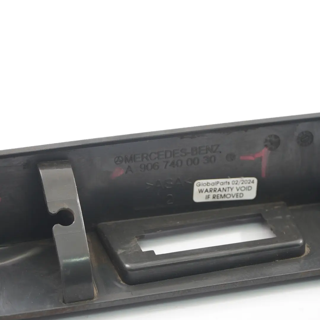 Mercedes W906 Trunk Cubierta Panel Placa de matrícula Soporte - SKU A9067400030-1 - Número de pieza A9067400030