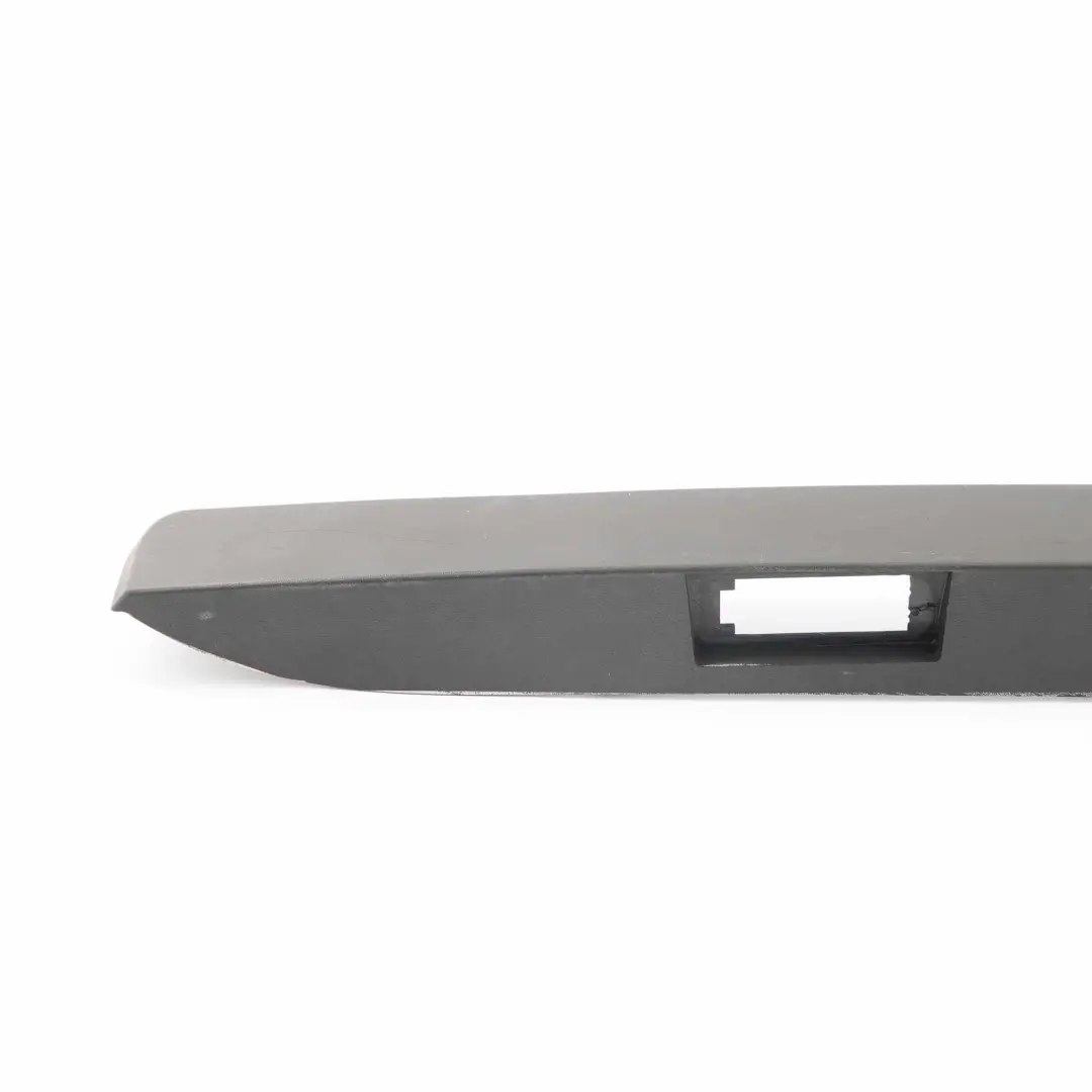 Mercedes W906 Trunk Cubierta Panel Placa matrícula Soporte lámpara - SKU A9067400030 - Número de pieza A9067400030