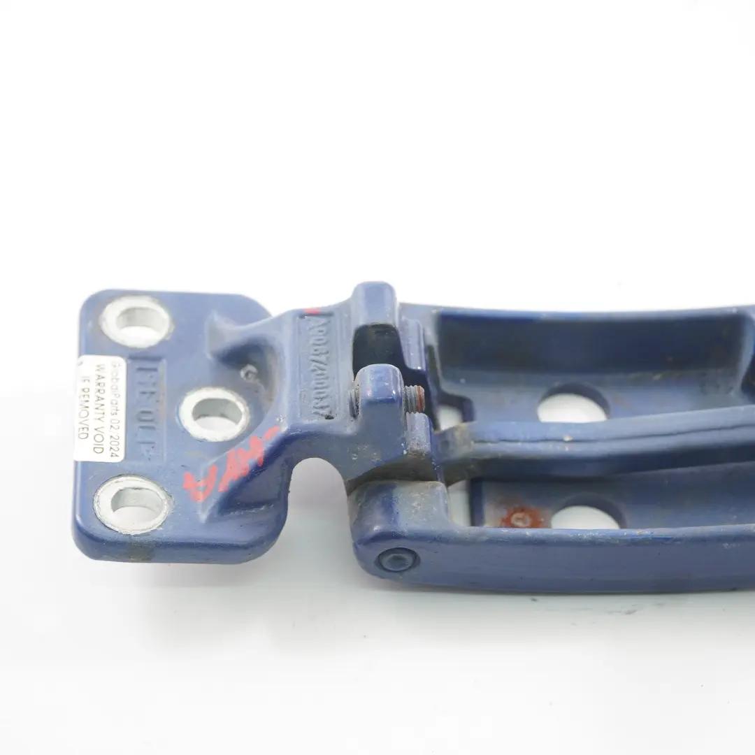 Cerniera porta posteriore sinistra superiore Blu Giacinto 5376 per Mercedes W906 con numero di parte A9067400037 Mercedes W906 Cerniera porta posteriore sinistra superiore Blu Giacinto 5376 - SKU A9067400037-HYA - Numero di parte A9067400037