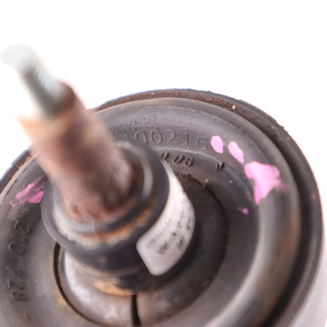 laterale posteriore porta Controllo magnete fermaporta per Mercedes W906 con numero di parte A9067400216 Mercedes W906 laterale posteriore porta Controllo magnete fermaporta - SKU A9067400216-1 - Numero di parte A9067400216