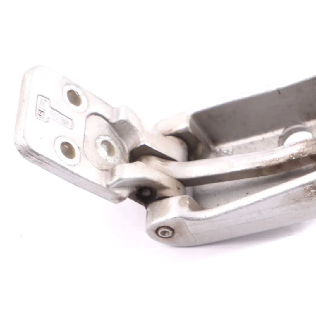 Door Hinge Rear Right O/S Bottom Brilliant Silver 9744 to Mercedes Sprinter W906 with Part number A9067400337 Mercedes Sprinter W906 Door Hinge Rear Right O/S Bottom Brilliant Silver 9744 - SKU A9067400337-BRS - Part number A9067400337