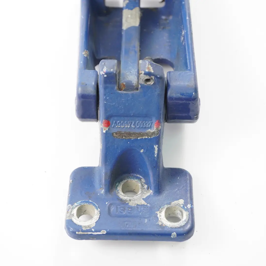 Right Door O/S Lower Hinge Bottom Hyacinth Blue-5376 to Mercedes Sprinter W906 Rear with Part number A9067400137 Mercedes Sprinter W906 Rear Right Door O/S Lower Hinge Bottom Hyacinth Blue-5376 - SKU A9067400337-HYA - Part number A9067400137