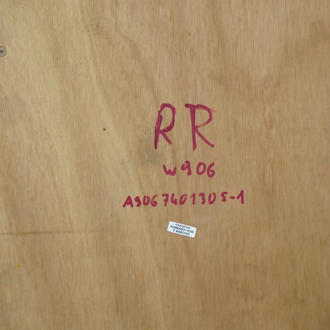  Mercedes-Benz Sprinter W906 Porte Arriere A Charnieres Droite Carenage Capot - SKU A9067401305-1 - Numéro de pièce A9067401305