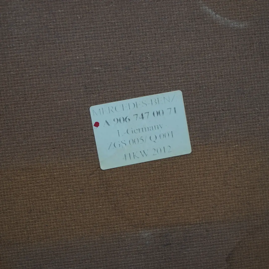 Couvercle garniture porte arrière inférieur droit bois pour Mercedes Sprinter W906 à propos du numéro de pièce A9067470071 Mercedes Sprinter W906 Couvercle garniture porte arrière inférieur droit bois - SKU A9067470071 - Numéro de pièce A9067470071