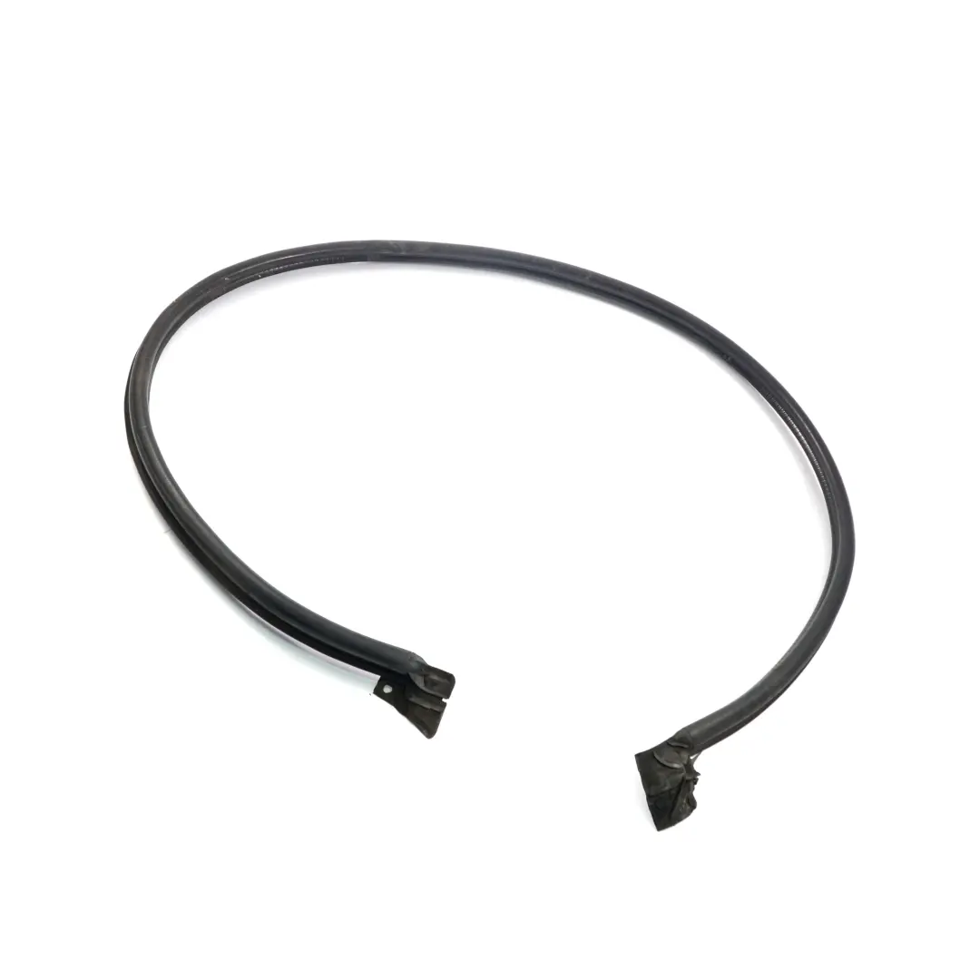 Mercedes Sprinter W906 Joint d'étanchéité du couvercle de coffre arrière gauche - SKU A9067470130 - Numéro de pièce A9067470130