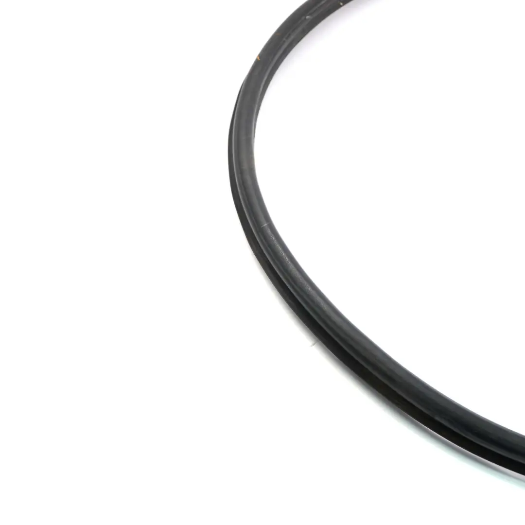 Mercedes Sprinter W906 Joint d'étanchéité du couvercle de coffre arrière gauche - SKU A9067470130 - Numéro de pièce A9067470130