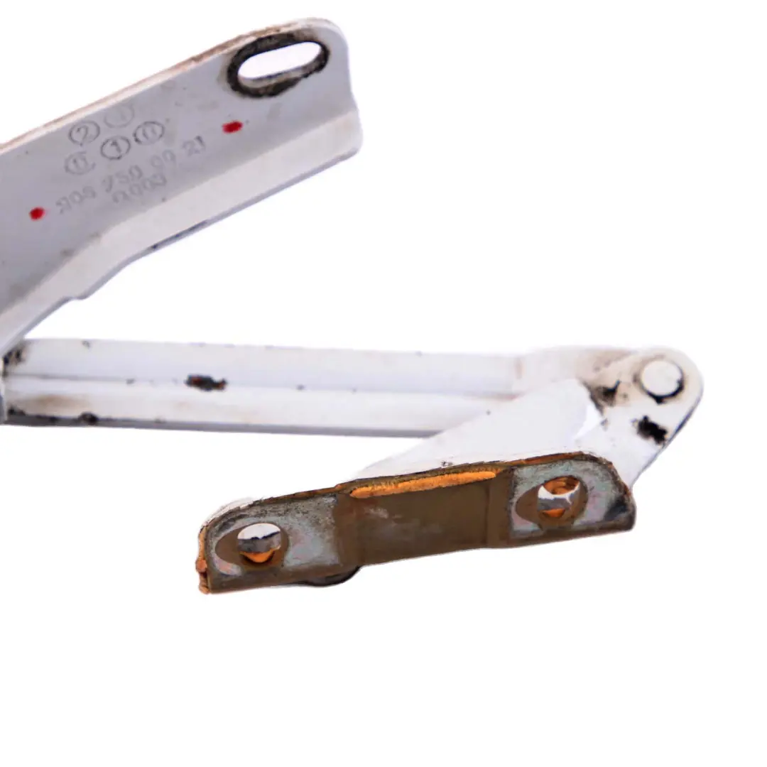 Cerniera Sinistra Cofano Anteriore Bianco per Mercedes Sprinter W906 con numero di parte A9067500021 Mercedes Sprinter W906 Cerniera Sinistra Cofano Anteriore Bianco - SKU A9067500021 - Numero di parte A9067500021