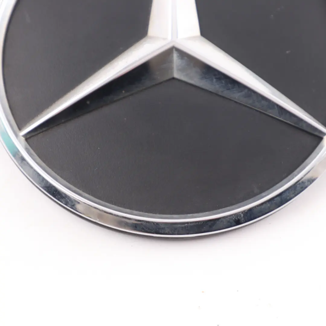 Hintere Kofferraumtür Stern-Emblem Plakette für Mercedes Sprinter W906 mit Teilenummer A9067580058 Mercedes Sprinter W906 Hintere Kofferraumtür Stern-Emblem Plakette - SKU A9067580058 - Teilenummer A9067580058
