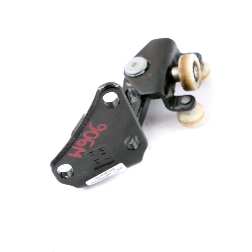 Mercedes W906 Puerta Corredera Trasera Superior Izquierda Rodillo Polea Bisagra - SKU A9067600047 - Número de pieza A9067600047