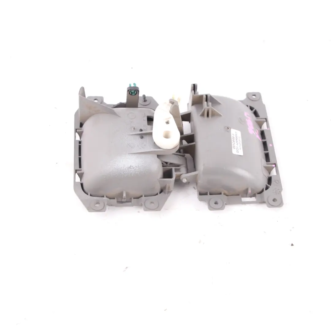 Meccanismo maniglia interna porta posteriore destra per Mercedes Sprinter W906 con numero di parte A9067600061 Mercedes Sprinter W906 Meccanismo maniglia interna porta posteriore destra - SKU A9067600061-1 - Numero di parte A9067600061