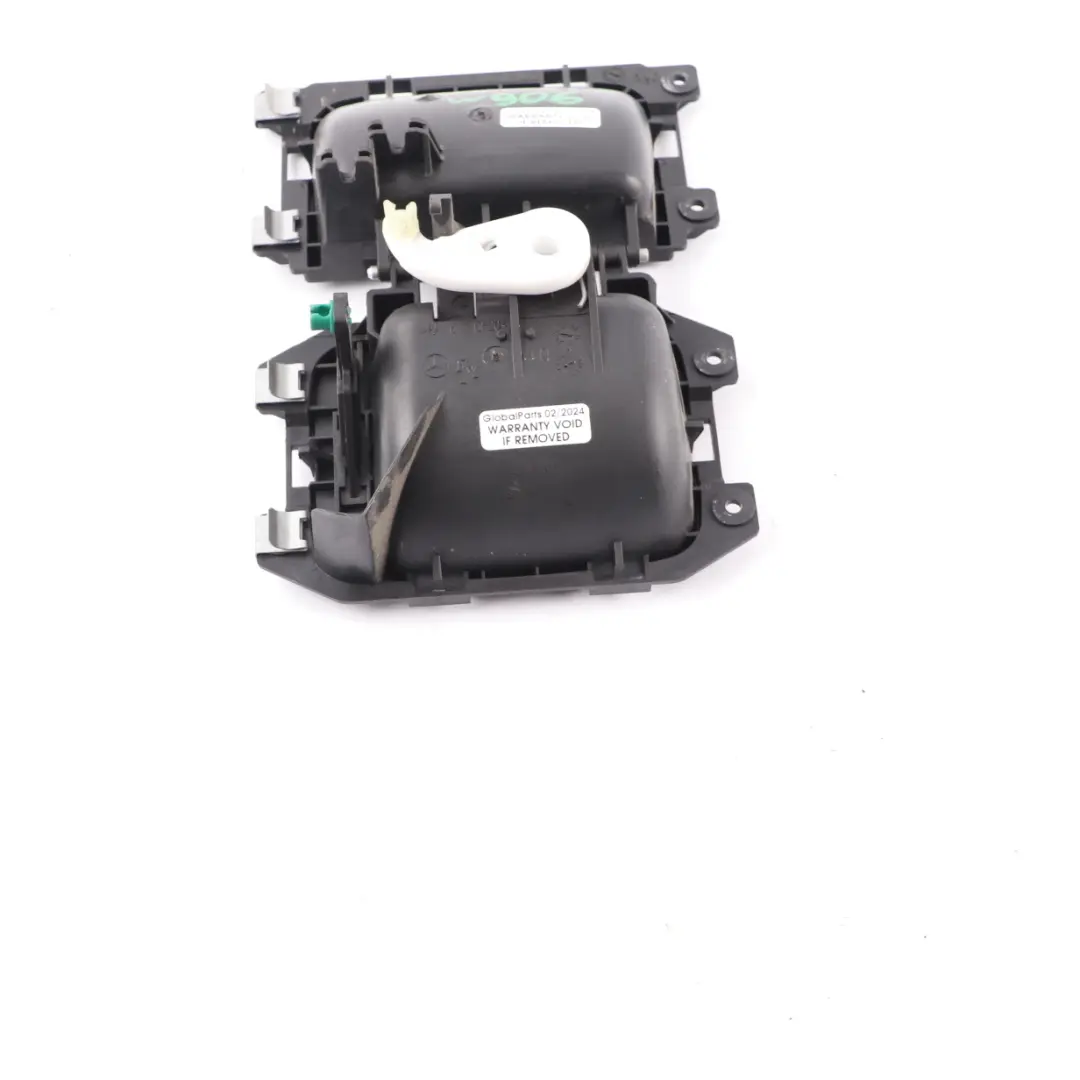Mecanismo de la manija interior la puerta trasera derecha para Mercedes Sprinter W906 con número de pieza A9067600061 Mercedes Sprinter W906 Mecanismo de la manija interior la puerta trasera derecha - SKU A9067600061-2 - Número de pieza A9067600061