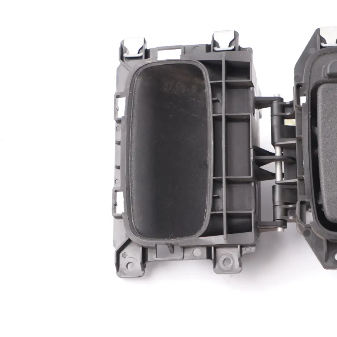 Mécanisme de poignée intérieure de porte arrière droite pour Mercedes Sprinter W906 à propos du numéro de pièce A9067600061 Mercedes Sprinter W906 Mécanisme de poignée intérieure de porte arrière droite - SKU A9067600061-2 - Numéro de pièce A9067600061